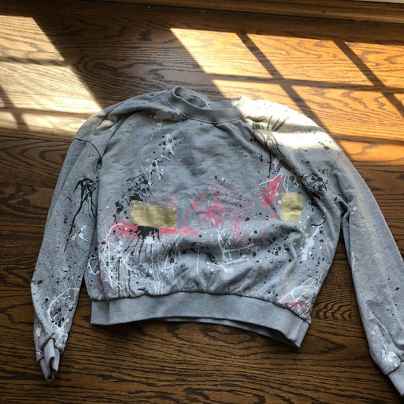 Splattered Paint Cropped Sweater - Picture 4 of 5